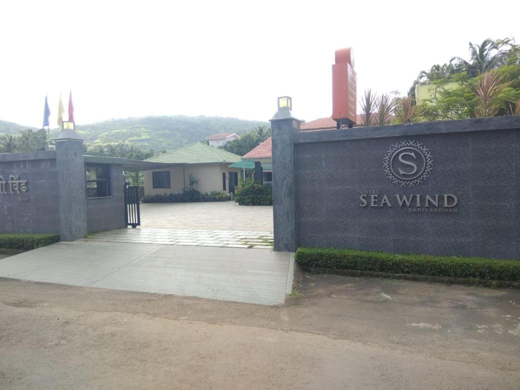 Meritas Seawind Beach Resort, Shrivardhan Exterior photo