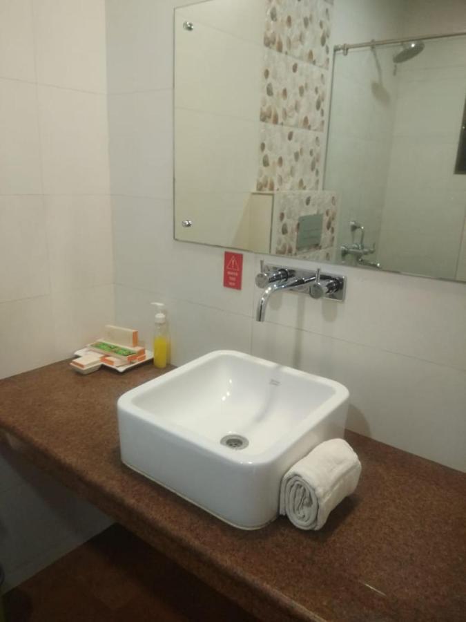 Meritas Seawind Beach Resort, Shrivardhan Exterior photo