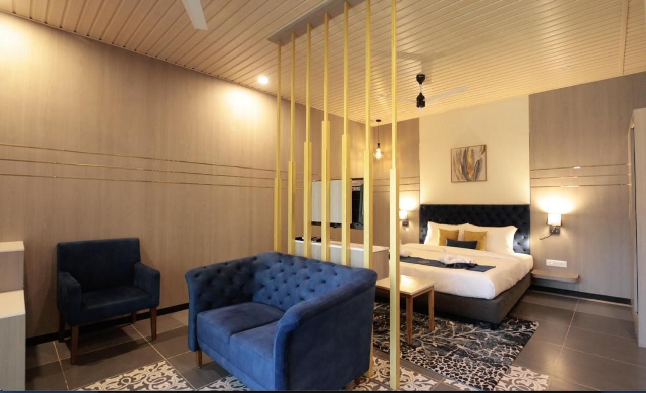 Meritas Seawind Beach Resort, Shrivardhan Exterior photo